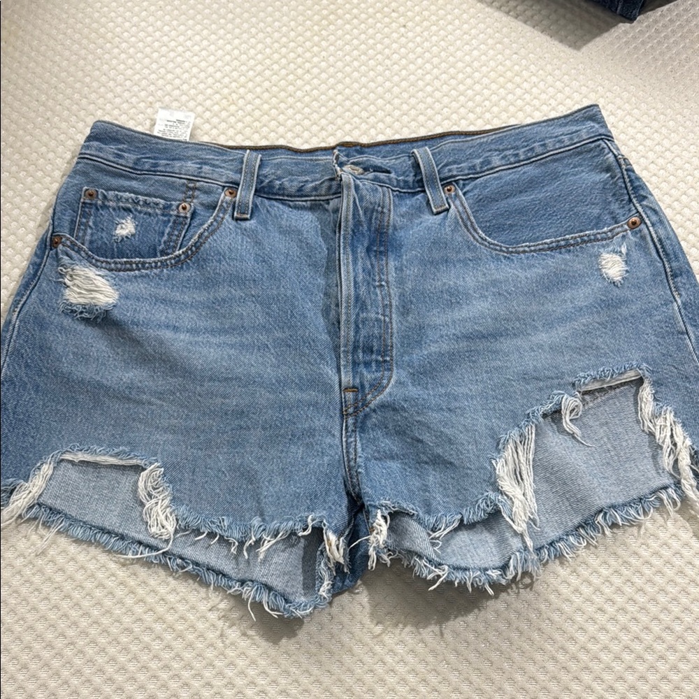 Levi’s 501 Distressed Jean Shorts, size 32